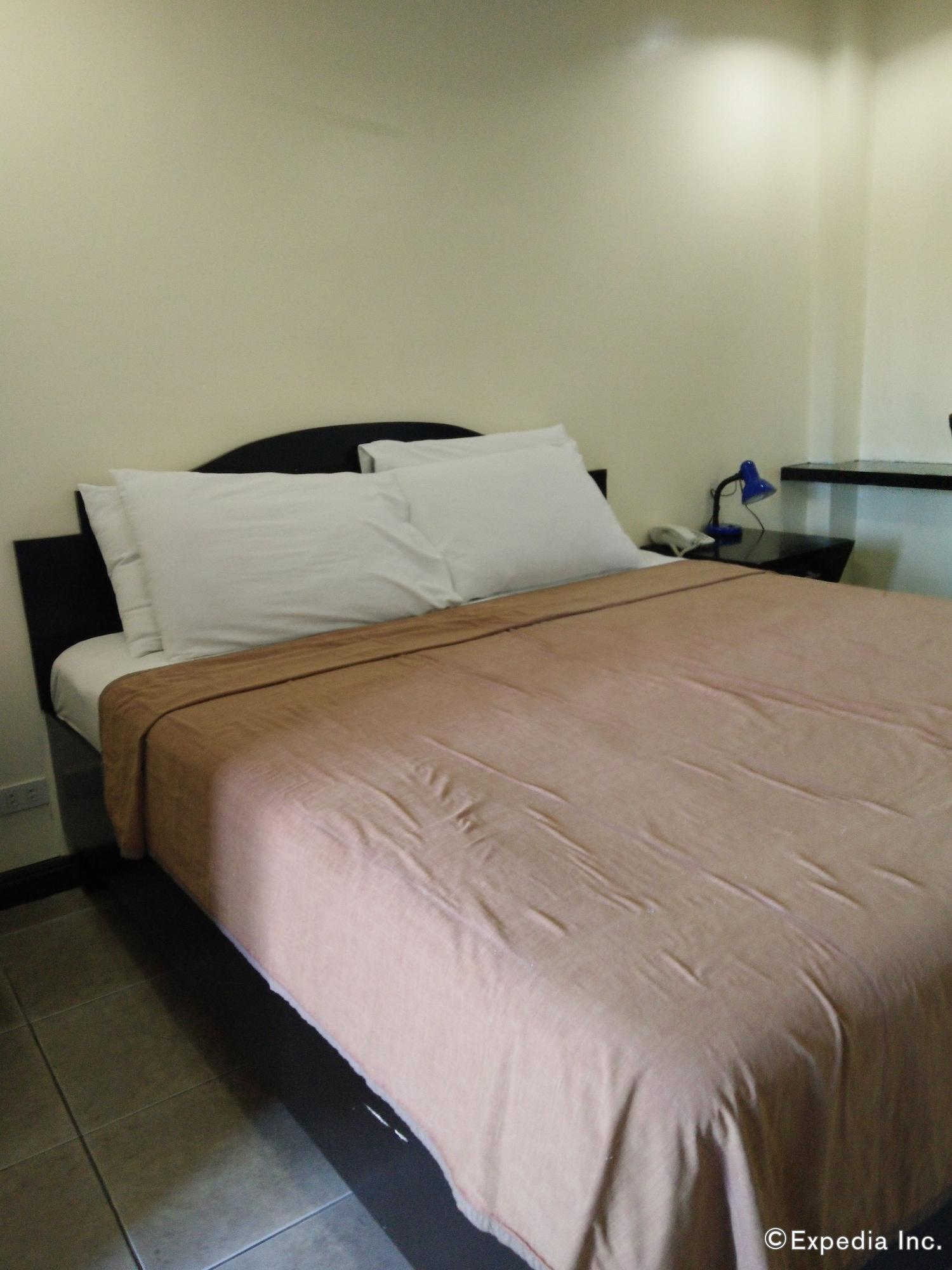 Boomerang Hotel Angeles Esterno foto