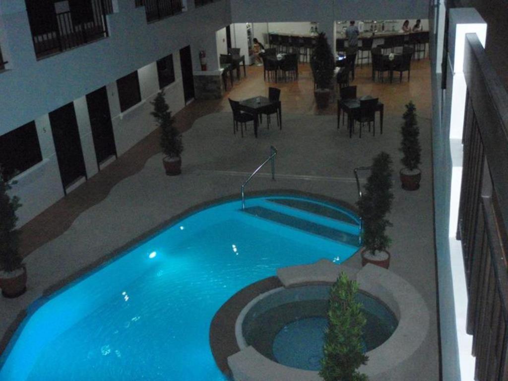 Boomerang Hotel Angeles Esterno foto