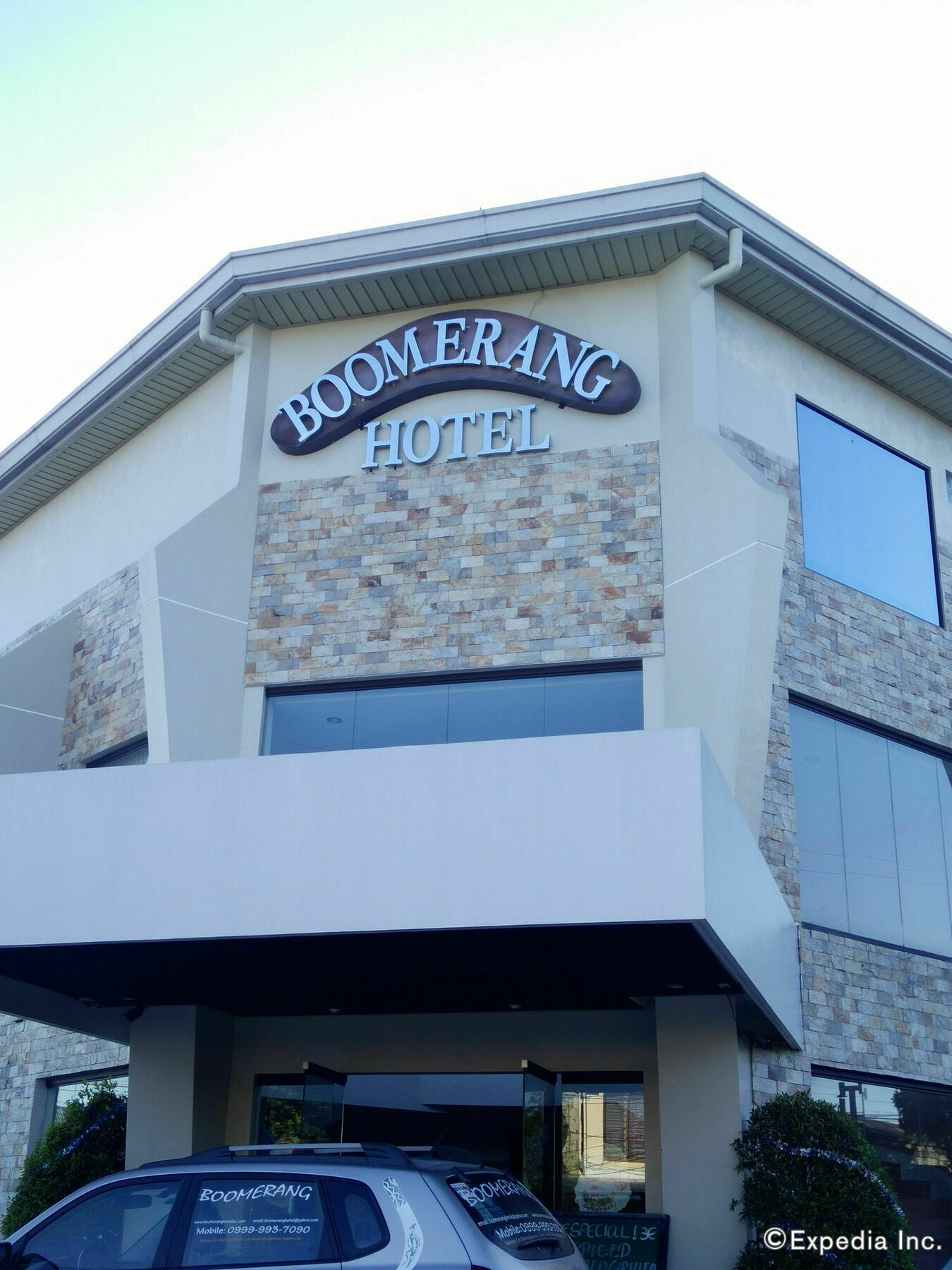Boomerang Hotel Angeles Esterno foto